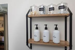 Historic 1 BR apt With Exposed Brick Loft Downtown