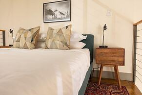 Historic 1 BR apt With Exposed Brick Loft Downtown