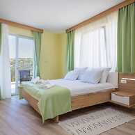Villa Lavanda - Seaside Luxury Villa for 8 Guests