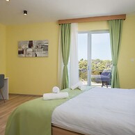 Villa Lavanda - Seaside Luxury Villa for 8 Guests