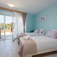 Villa Lavanda - Seaside Luxury Villa for 8 Guests