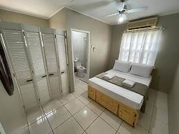 Pool and Jacuzzi Vacation Home