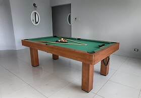 Pool and Jacuzzi Vacation Home