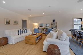 Sandpoint by Rove Travel Modern 5BR w Pool