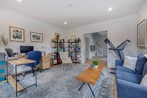 Sandpoint by Rove Travel Modern 5BR w Pool