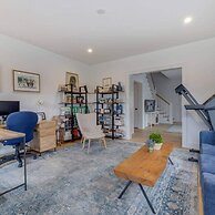 Sandpoint by Rove Travel Modern 5BR w Pool