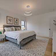 Sandpoint by Rove Travel Modern 5BR w Pool