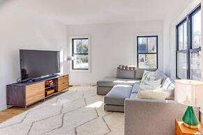 Sandpoint by Rove Travel Modern 5BR w Pool