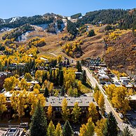 Durant Den by Rovetravel 2BR Apt w Private Patio