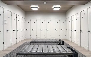 Durant Den by Rovetravel 2BR Apt w Private Patio