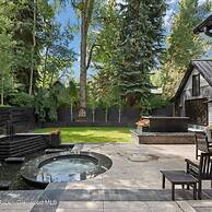 Third Timber by Rovetravel 6BR w Hot Tub Grill