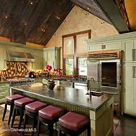 Third Timber by Rovetravel 6BR w Hot Tub Grill