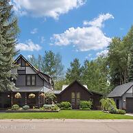 Third Timber by Rovetravel 6BR w Hot Tub Grill