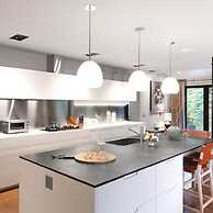 Ute Terrace by Rove Travel Lux Retreat w Pool