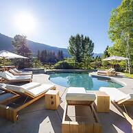 Ute Terrace by Rove Travel Lux Retreat w Pool
