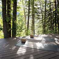 Ute Terrace by Rove Travel Lux Retreat w Pool