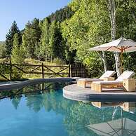 Ute Terrace by Rove Travel Lux Retreat w Pool