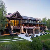 Ute Terrace by Rove Travel Lux Retreat w Pool