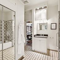 Ajax Manor by Rove Travel 5BR Historic Home