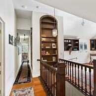 Ajax Manor by Rove Travel 5BR Historic Home