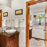 Ajax Manor by Rove Travel 5BR Historic Home