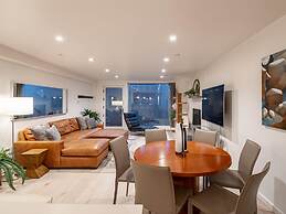 Cooper s Corner by Rove 2BR w Sauna Hot Tub