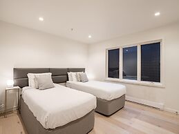 Cooper s Corner by Rove 2BR w Sauna Hot Tub