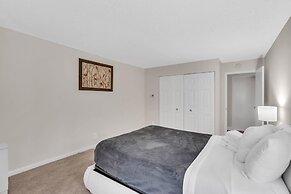 Furnished Apartment in Crystal City Near Pentagon