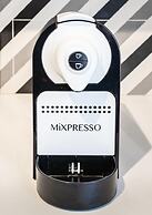 Studio 6min Walking to Miami Beach Pool Kitchen