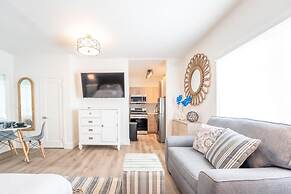 Studio 6min Walking to Miami Beach Pool Kitchen