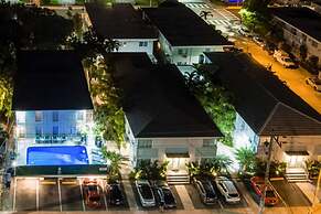 Studio 6min Walking to Miami Beach Pool Kitchen