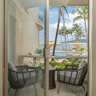 Ocean Front Condo With Pool Sleeps 6 Adults