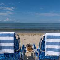 Ocean Front Condo With Pool Sleeps 6 Adults
