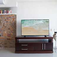 Ocean Front Condo With Pool Sleeps 6 Adults