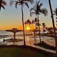Ocean Front Condo With Pool Sleeps 6 Adults