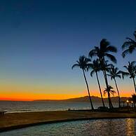Ocean Front Condo With Pool Sleeps 6 Adults