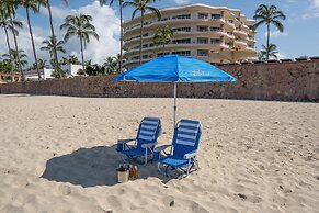 Ocean Front Penthouse Pool Sleeps 8 People