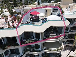 Ocean Front Penthouse Pool Sleeps 8 People