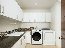 Private Resort in Lake Hodges