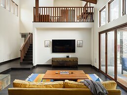 Private Resort in Lake Hodges