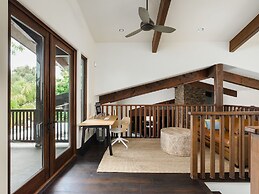 Private Resort in Lake Hodges