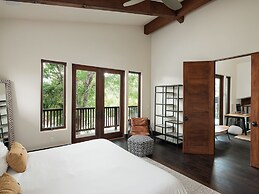 Private Resort in Lake Hodges