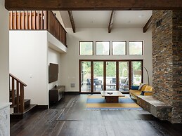 Private Resort in Lake Hodges