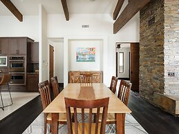 Private Resort in Lake Hodges