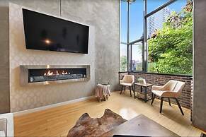 New York Style Penthouse in the Heart of the City