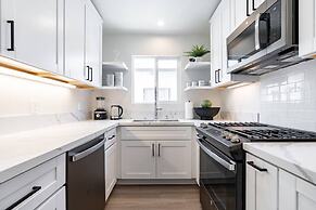 The Rosemont II - La Jolla Luxury