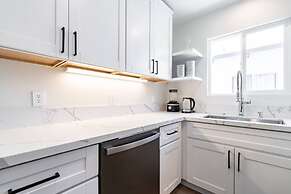 The Rosemont II - La Jolla Luxury