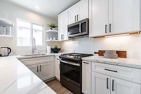 The Rosemont II - La Jolla Luxury