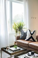 Nash Chic Near DT Rooftop Luxe Comfort