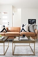 Nash Chic Near DT Rooftop Luxe Comfort